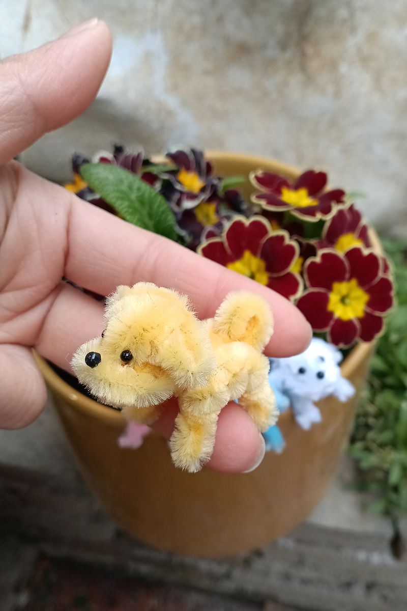 Handmade Pipe Cleaner Thumb Style 4 color Puppies