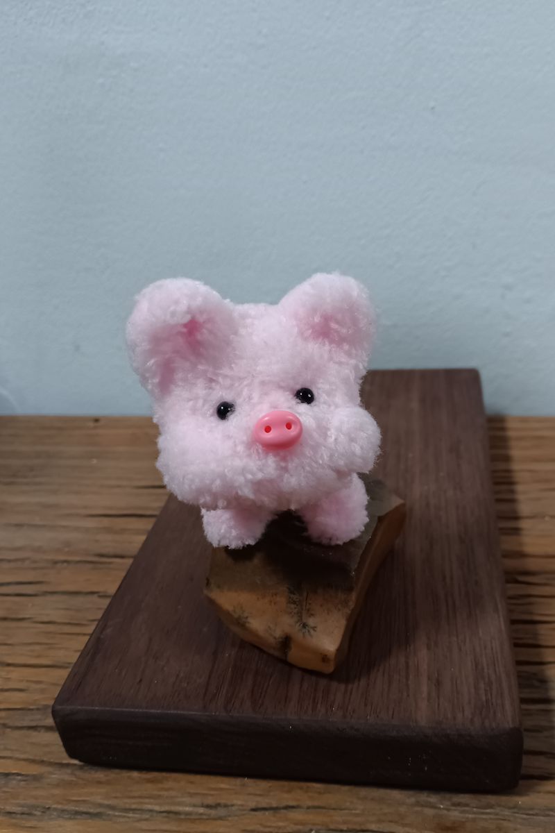 Handmade Pipe Cleaner Pig (Pink and White)