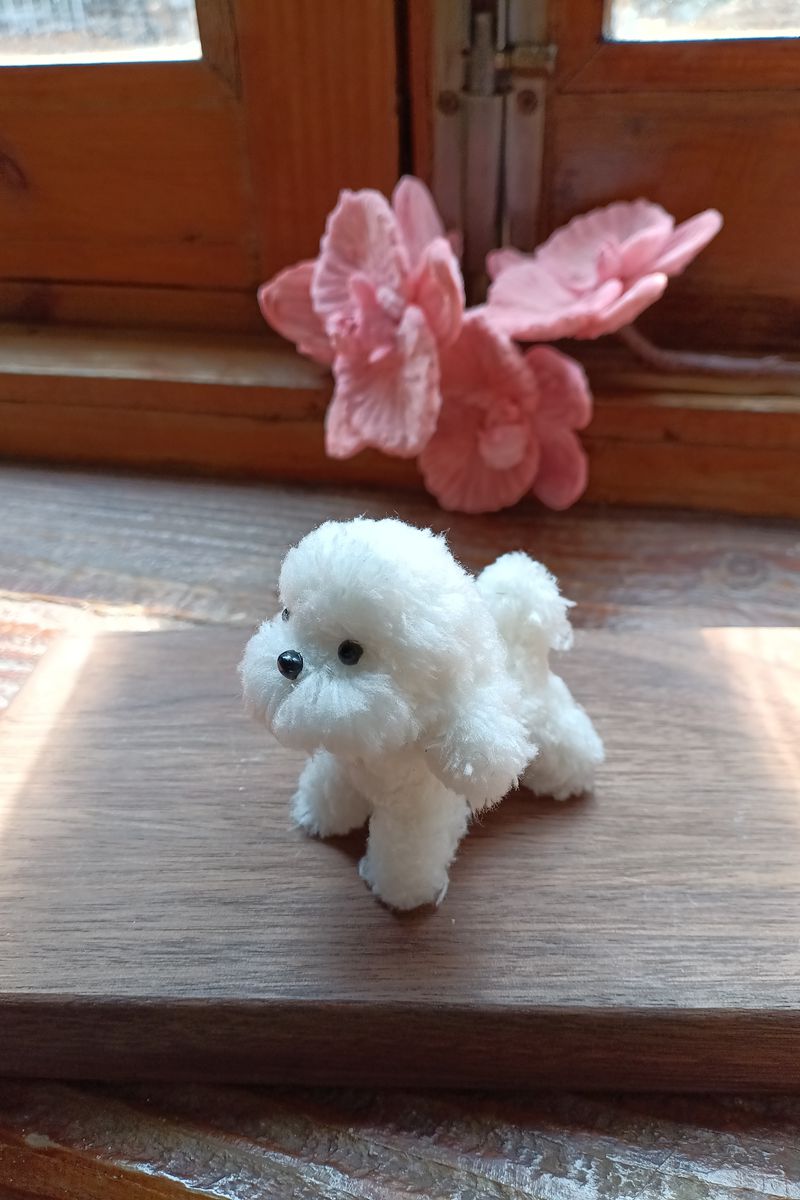 Handmade Small Pipe Cleaner Coral Fleece Dog (White and Caramel)