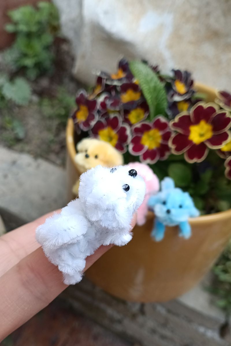 Handmade Pipe Cleaner Thumb Style 4 color Puppies