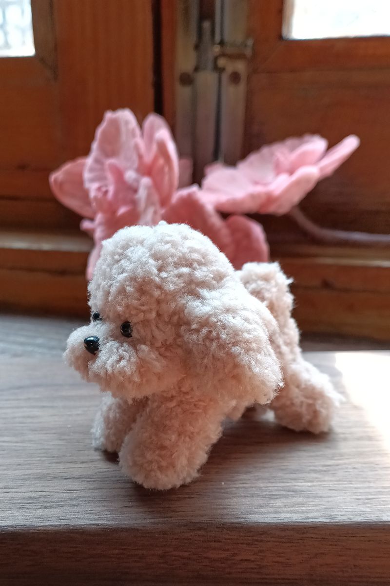 Handmade Small Pipe Cleaner Coral Fleece Dog (White and Caramel)