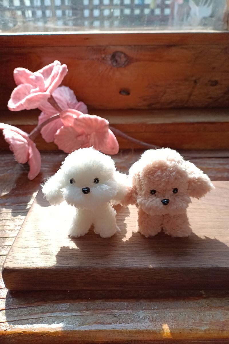 Handmade Small Pipe Cleaner Coral Fleece Dog (White and Caramel)