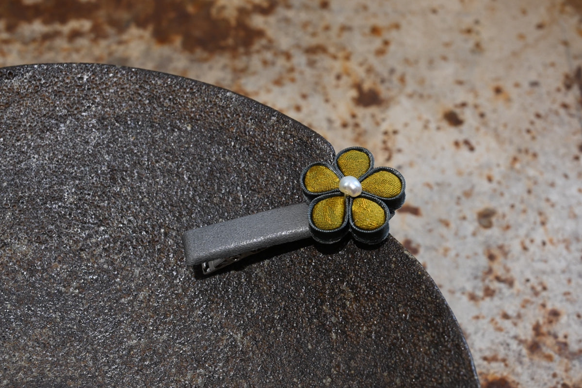 Handmade Floral Original Knot Button Hair Clip (Blue, Gray, Green, Gold, Purple, and Brown)