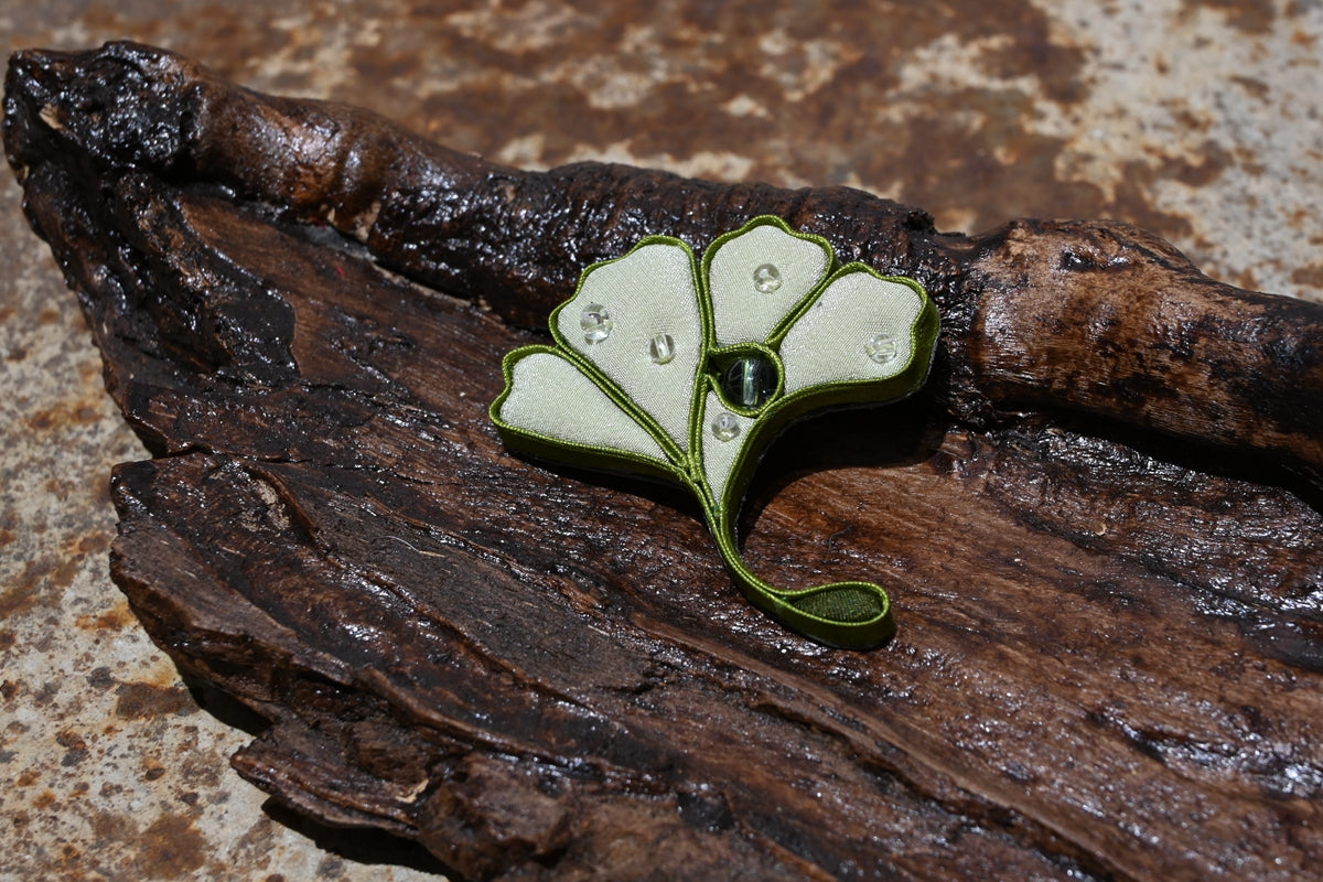 Handmade Ginkgo Leaf Knot Button Brooch (Gold and Green)