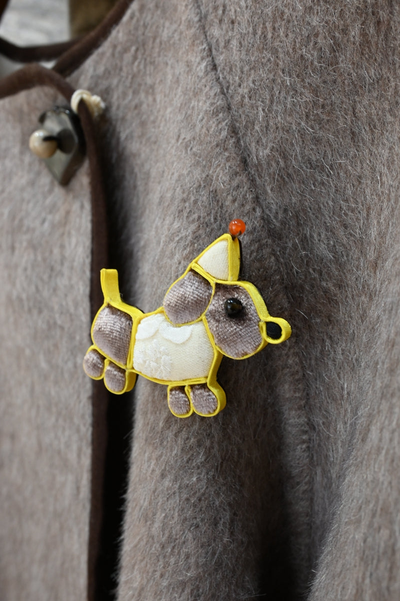 Handmade Traditional Knot Button Dog with Hat Brooch (Blue and Yellow)