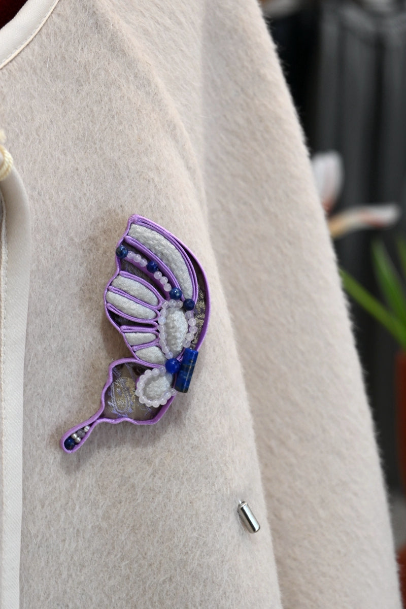 Handmade Butterfly-shaped Clasp Brooch (Purple and Green)